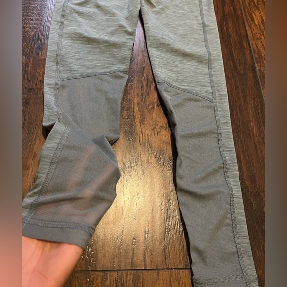 Nike Pro Mesh-Paneled Leggings - Picture 4 of 14